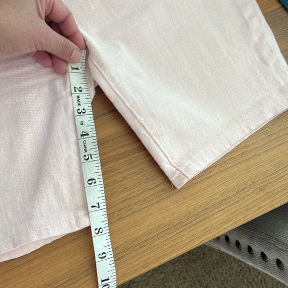 Michael Kors shorts with beanie
Shorts size 8 - Picture 7 of 11